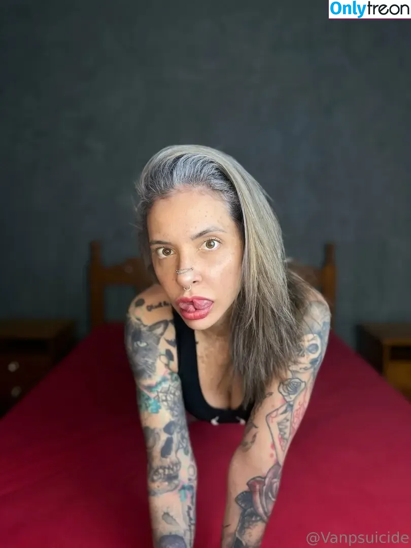 vanplive nude photo #0190 (vanplive)