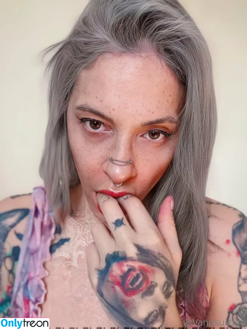 vanplive nude photo #0207 (vanplive)