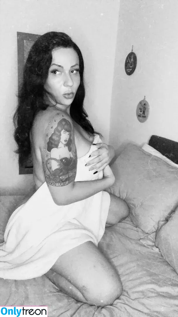 vazrebekah nude photo #0048 (vazrebeca)