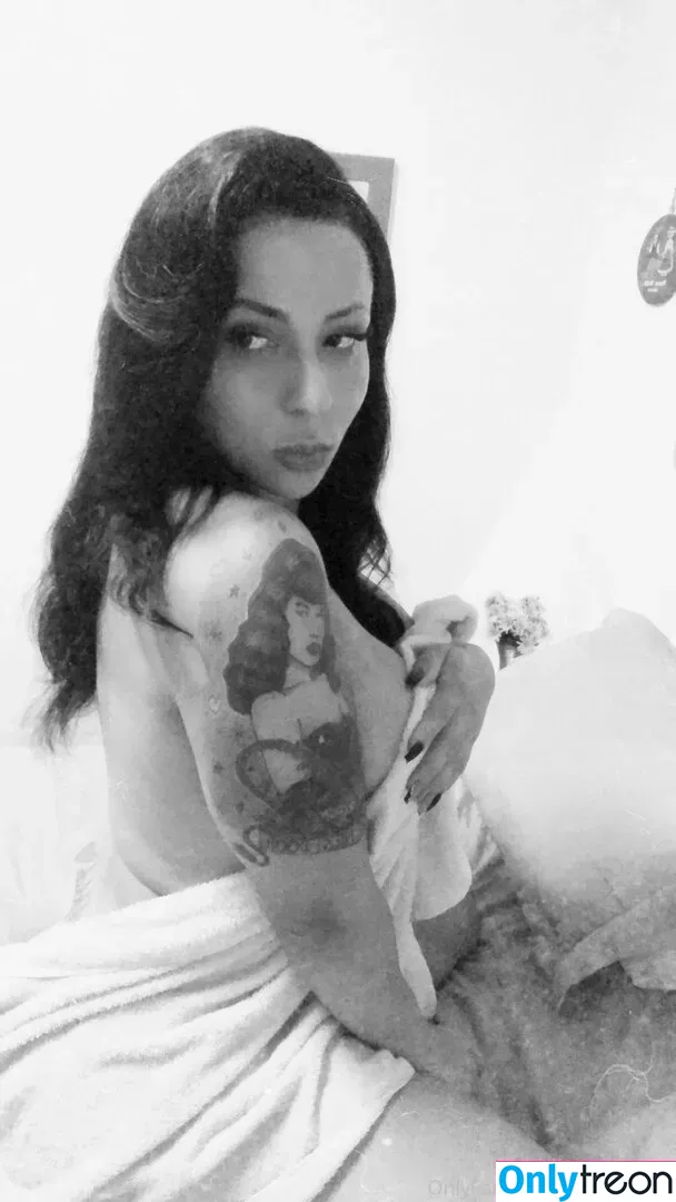 vazrebekah nude photo #0049 (vazrebeca)