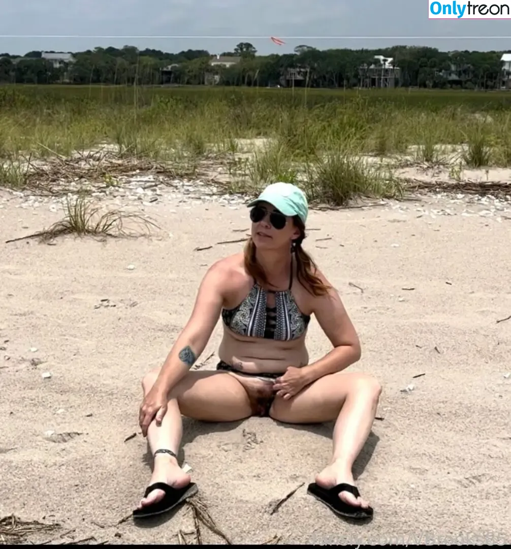 VBrooks85 nude photo #0166 (flea_bug85)