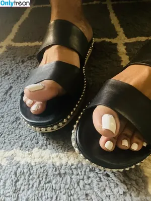 vee_feet / reel nude photo #0016