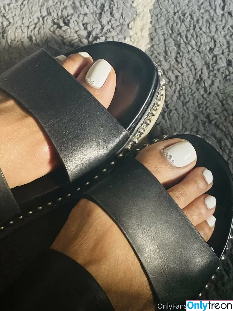 vee_feet nude photo #0019 (reel)