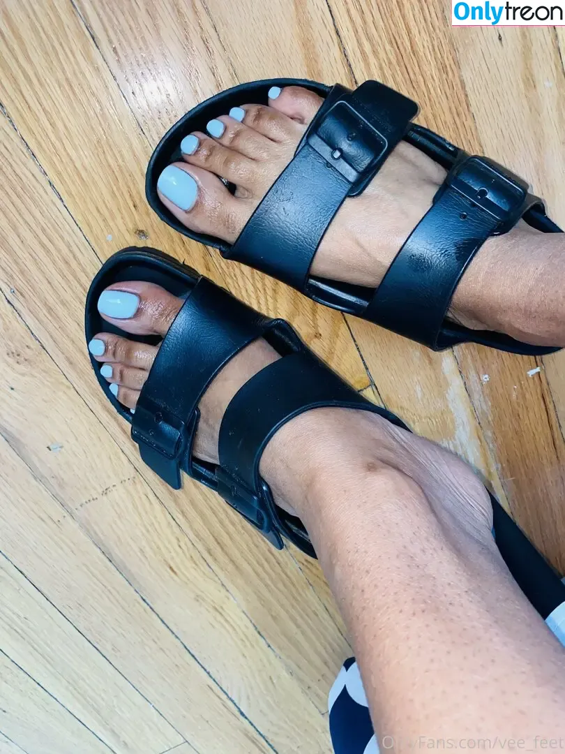 vee_feet nude photo #0040 (reel)