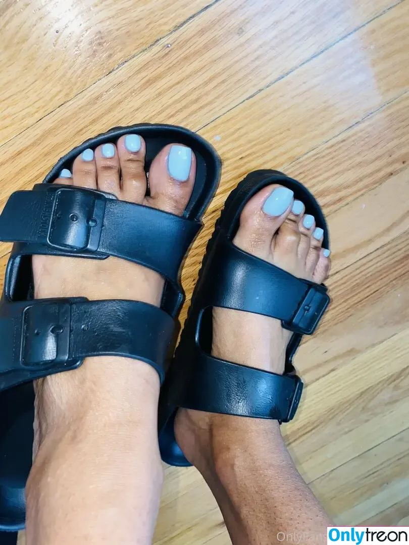 vee_feet nude photo #0043 (reel)