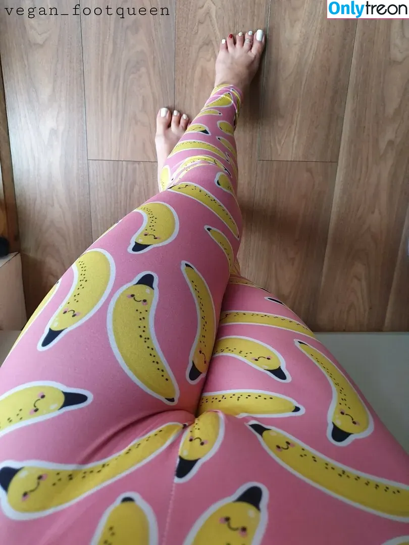 Vegan_footqueen nude photo #0069 (veganfootqueen)