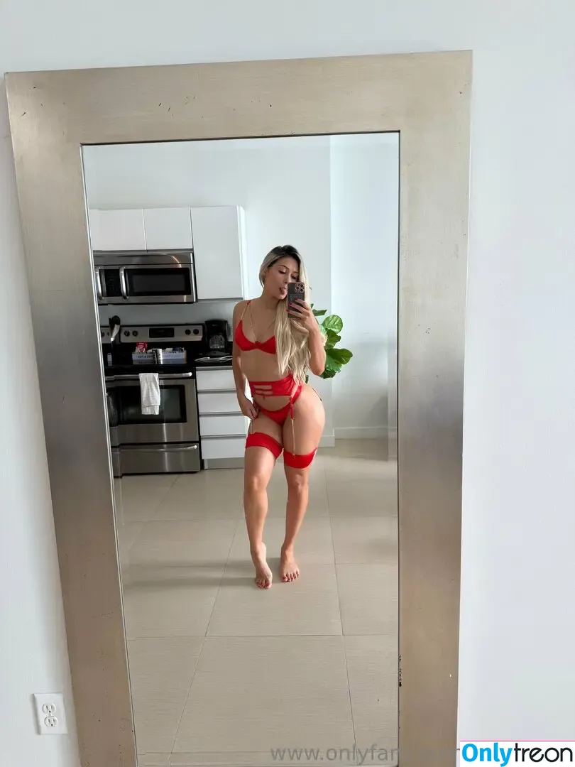 VegasIssa nude photo #0077 (issavegas)