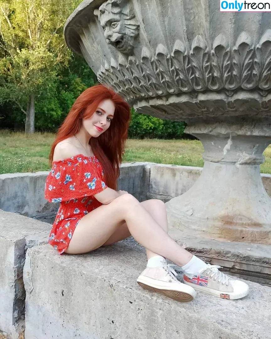 Velari Verbenko nude photo #0042 (velari / vellari_feet)