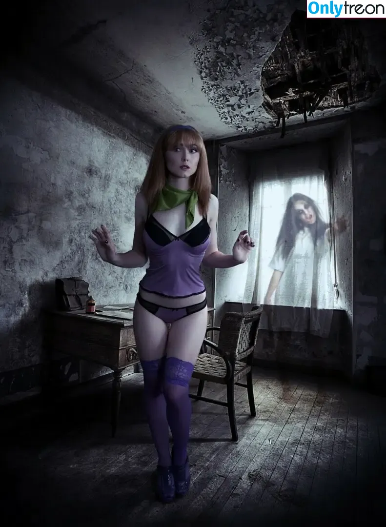 Velma & Daphne Cosplay nude photo #0097 (velmacosplayer)