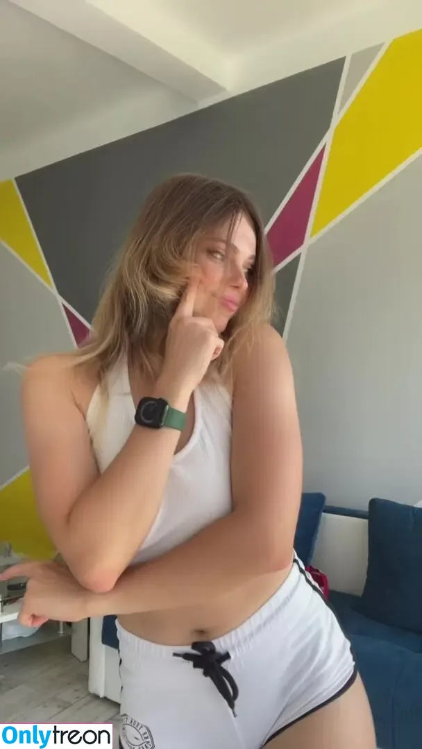 Velvet Tatti nude photo #0030 (VelvetTatti / violetcutiee)