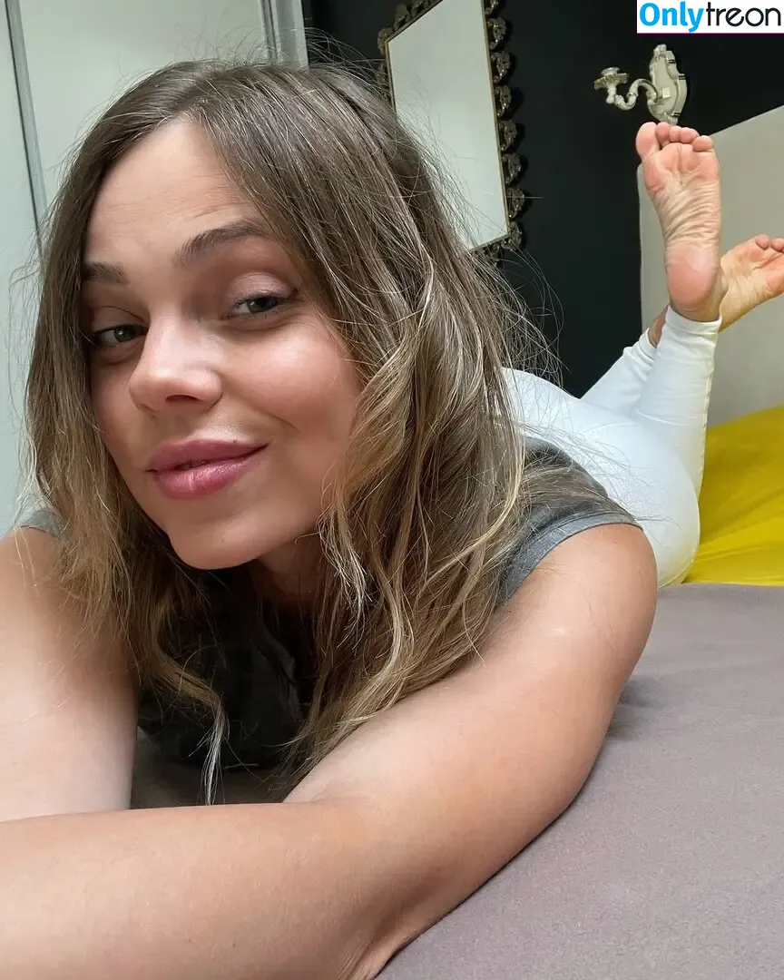 Velvet Tatti nude photo #0128 (VelvetTatti / violetcutiee)