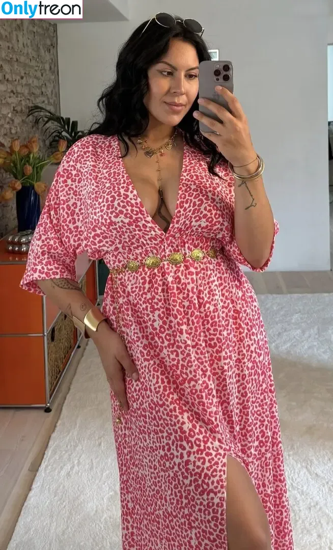Vendewaa nude photo #0125 (Vendewaa)
