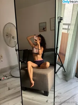Venere Battisti / claudiasuracee_ / venere_battisti nude photo #0011