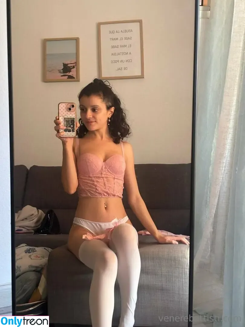Venere Battisti nude photo #0010 (claudiasuracee_ / venere_battisti)