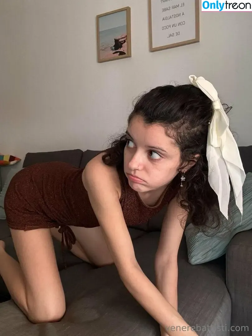 Venere Battisti nude photo #0017 (claudiasuracee_ / venere_battisti)