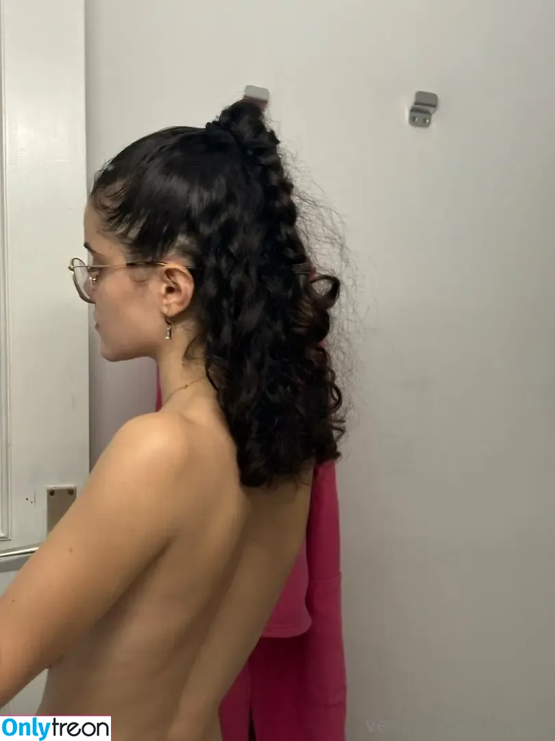 Venere Battisti nude photo #0102 (claudiasuracee_ / venere_battisti)