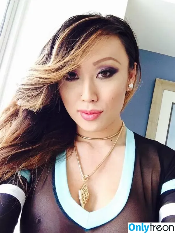 Venus Lux nude photo #0134 (empressvlux / venuslux)