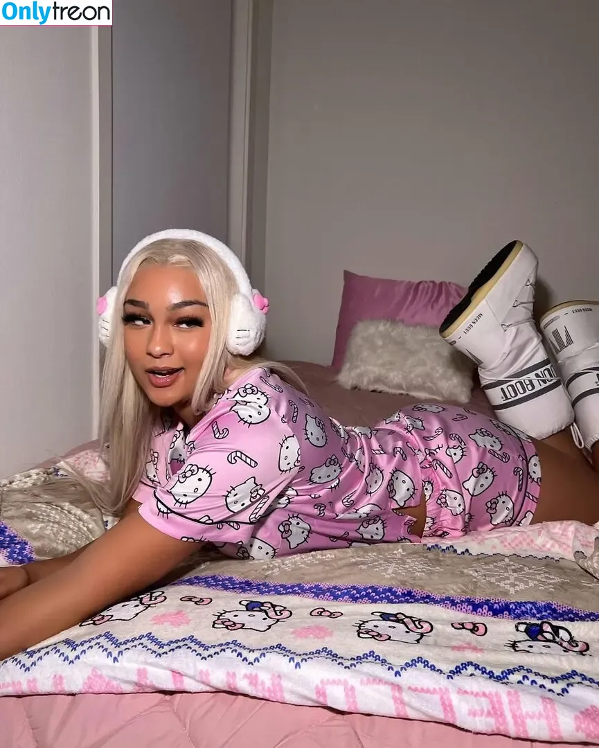 veondremitchell nude photo #0101 (Veondre)