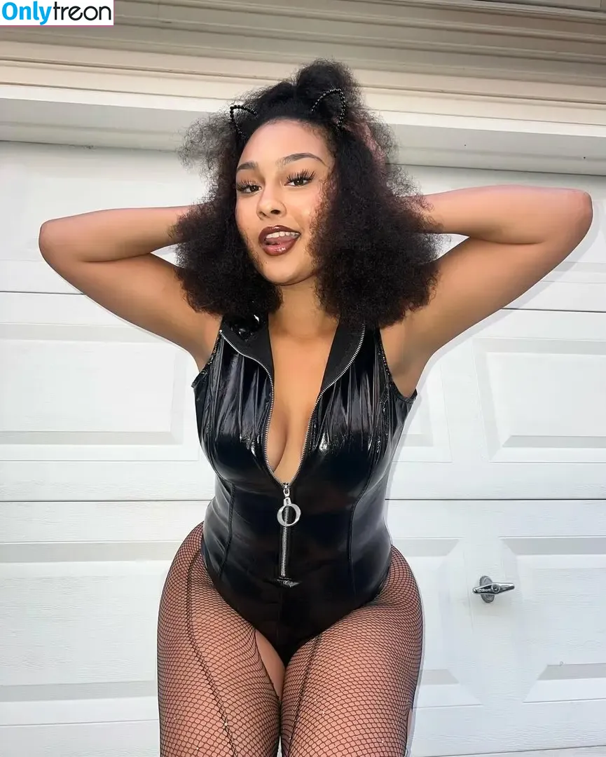 veondremitchell nude photo #0136 (Veondre)