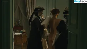 Vera Farmiga / verafarmiga nude photo #0132