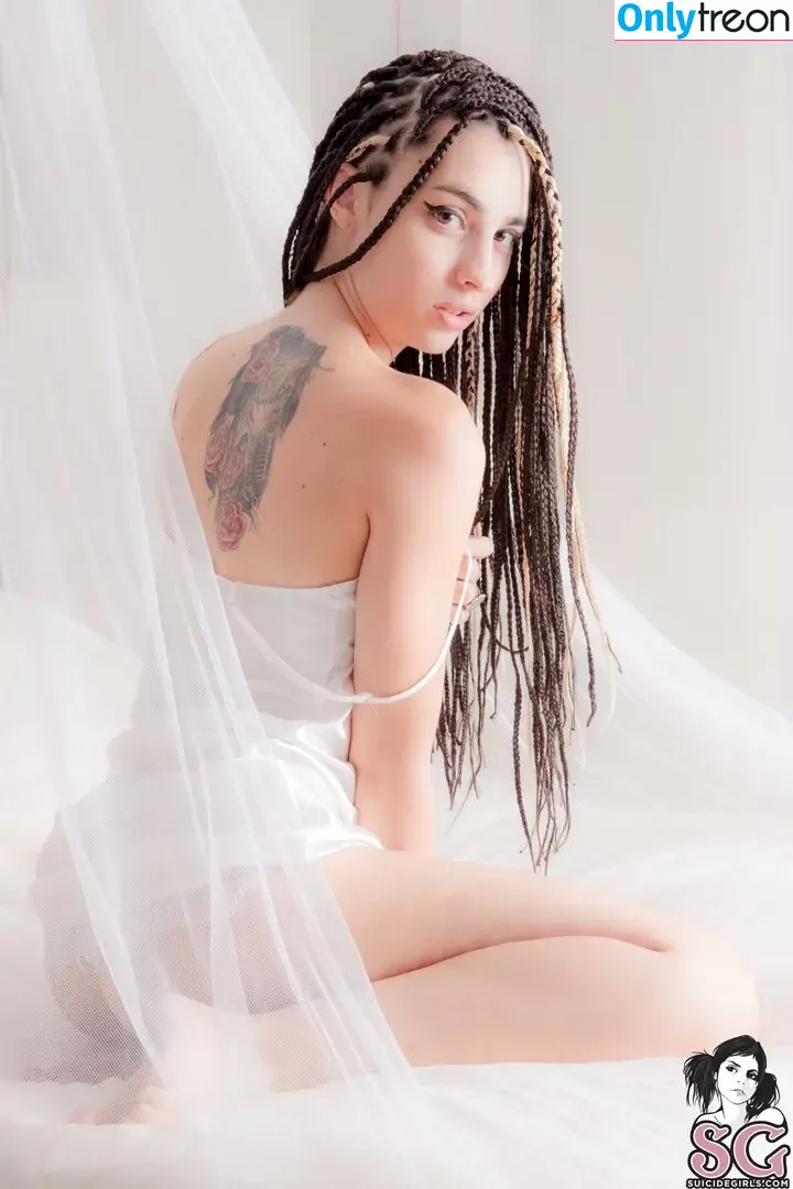 Vermilion nude photo #0056 (vermilionchicago / vermilionvixenfree)