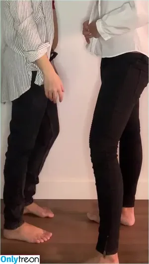 Veronica & Olivia / olivia.veronica.corr / veroliv3 nude photo #0012