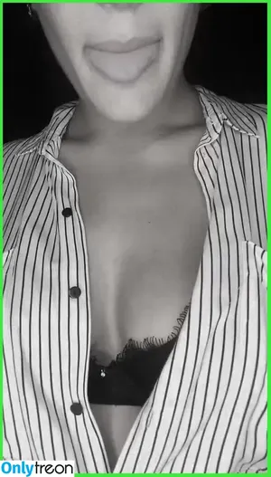 Veronica & Olivia / olivia.veronica.corr / veroliv3 nude photo #0023