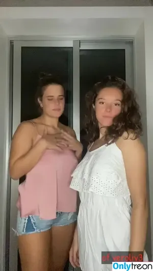 Veronica & Olivia / olivia.veronica.corr / veroliv3 nude photo #0032