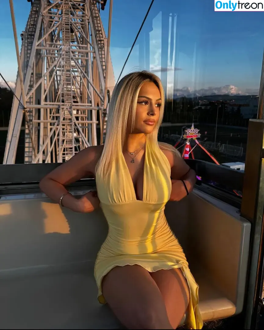 Vesa Dervishaj nude photo #0039 (vesadervishaj)