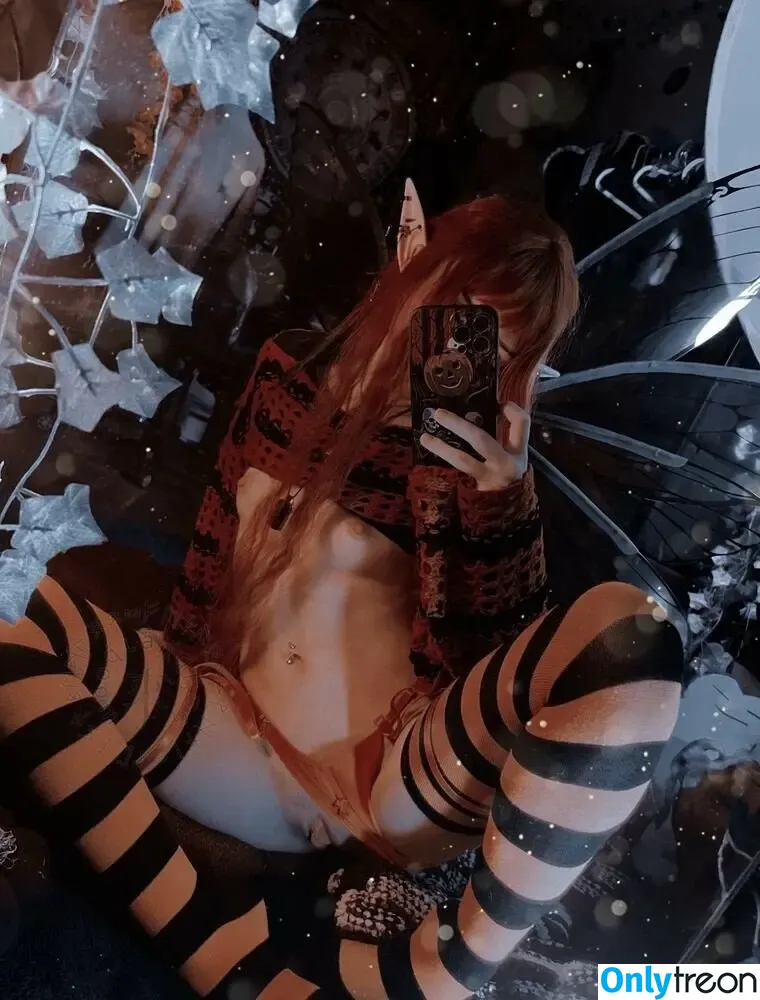 vialwoodvampire nude photo #0001 (vialwoodvampire)