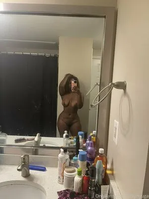 vickyhyuga / vickyyhyuga nude photo #0009