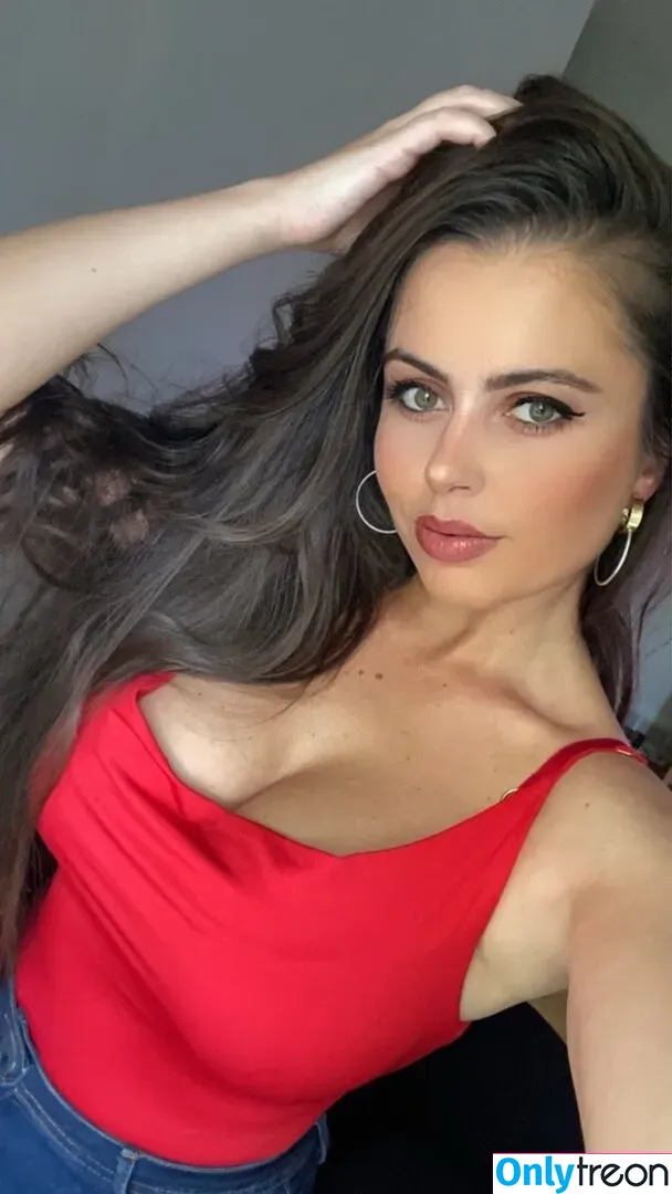 Victoria Boiadgieva nude photo #0012 (victoria / victoriabdg)