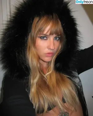 Victoria De Angelis / Maneskin bassist / vicdeangelis nude photo #0809