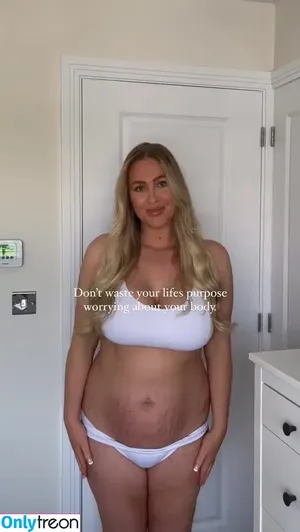 Victoria Hearn / victoriahearn nude photo #0061