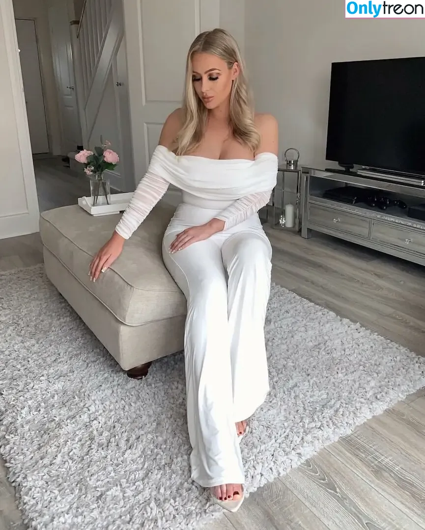 Victoria Hearn nude photo #0005 (victoriahearn)