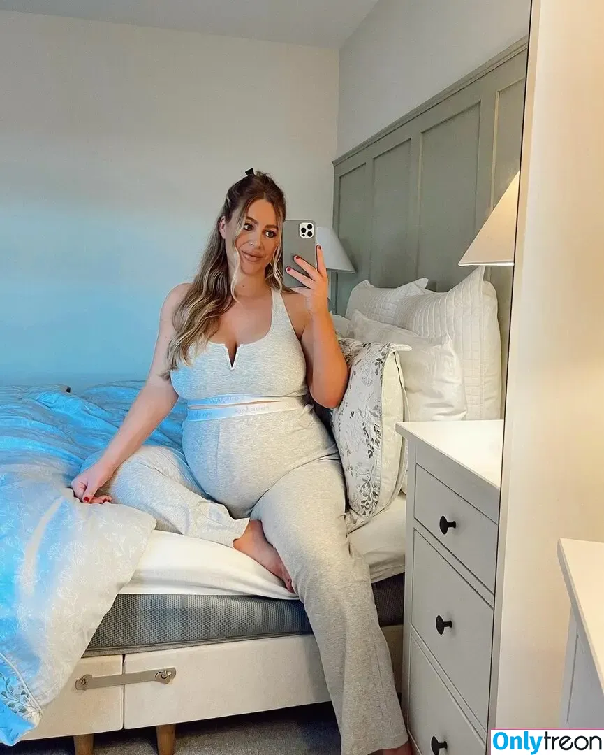 Victoria Hearn nude photo #0041 (victoriahearn)