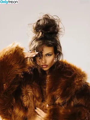 Victoria Justice / victoriajustice nude photo #0909