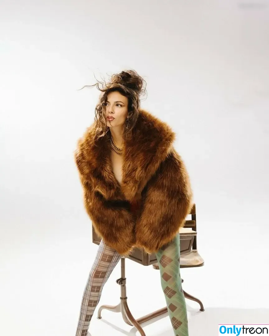 Victoria Justice nude photo #0893 (victoriajustice)