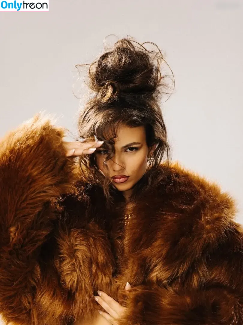 Victoria Justice nude photo #0909 (victoriajustice)