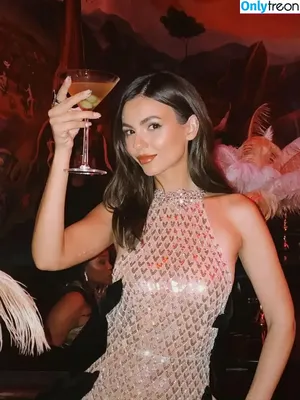 Victoria Justice / victoriajustice nude photo #1047