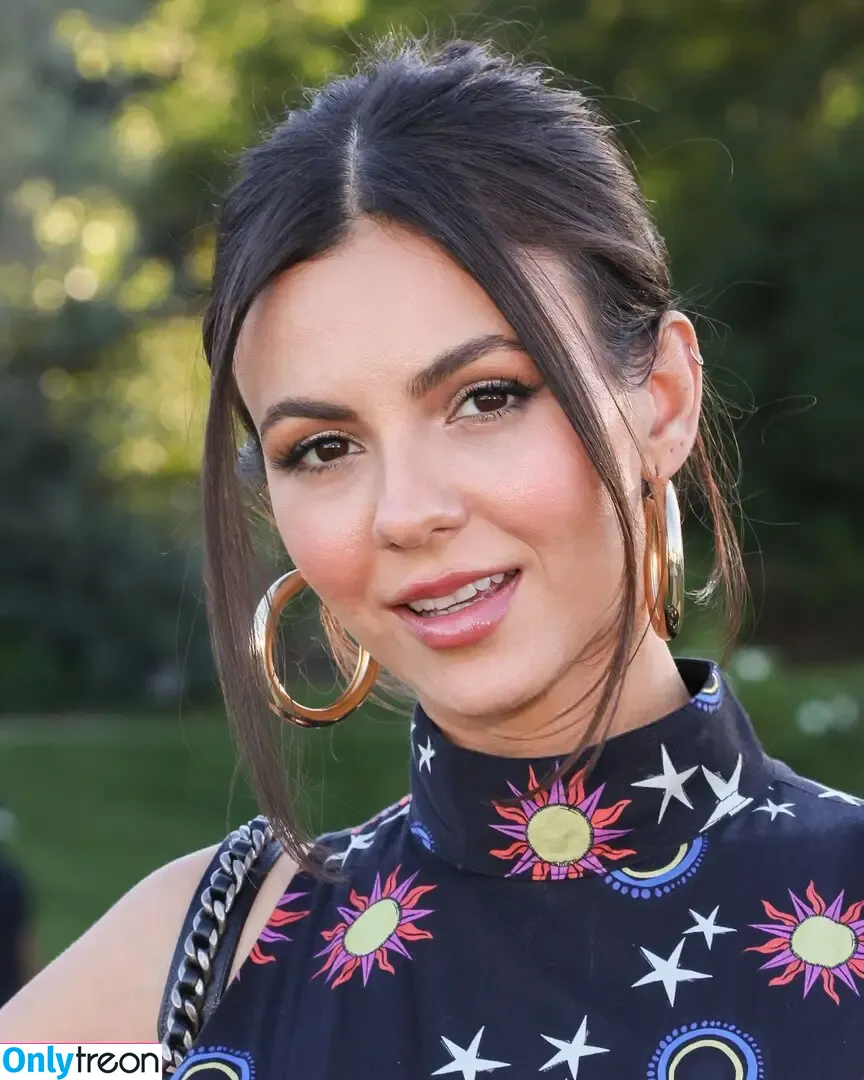 Victoria Justice nude photo #1012 (victoriajustice)