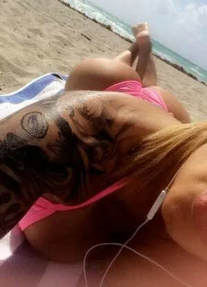 Victoria Lomba / victorialomba nude photo #0020
