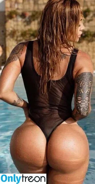 Victoria Lomba nude photo #0034 (victorialomba)