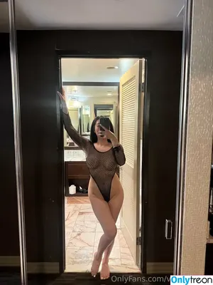 Victoria Nguyen / victoriamynguyen / vmynguyen nude photo #0129