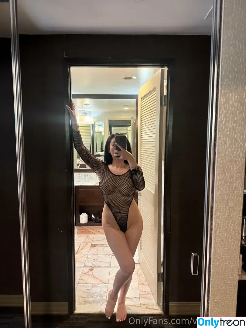 Victoria Nguyen nude photo #0129 (victoriamynguyen / vmynguyen)