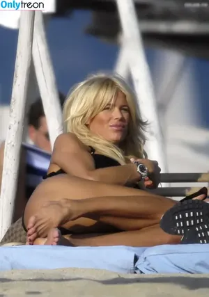 Victoria Silvstedt / vicsilvstedt / victoriasilvstedt nude photo #0282