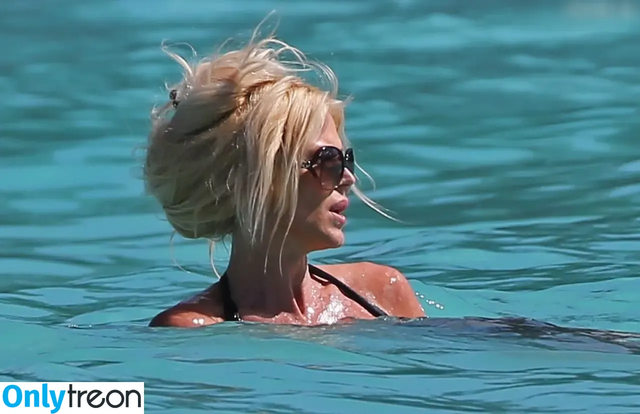 Victoria Silvstedt nude photo #0731 (vicsilvstedt / victoriasilvstedt)