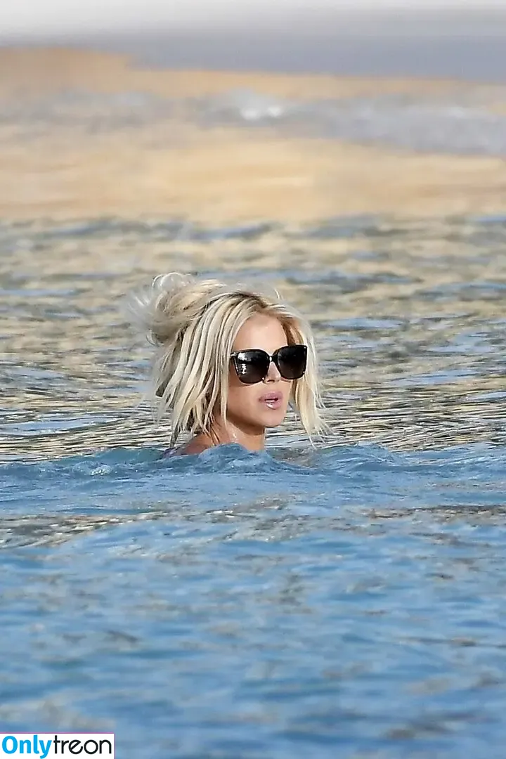 Victoria Silvstedt nude photo #0833 (vicsilvstedt / victoriasilvstedt)
