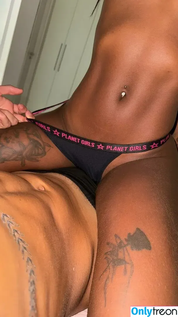 Victoria Simonns nude photo #0002 (Victoria Simonns)