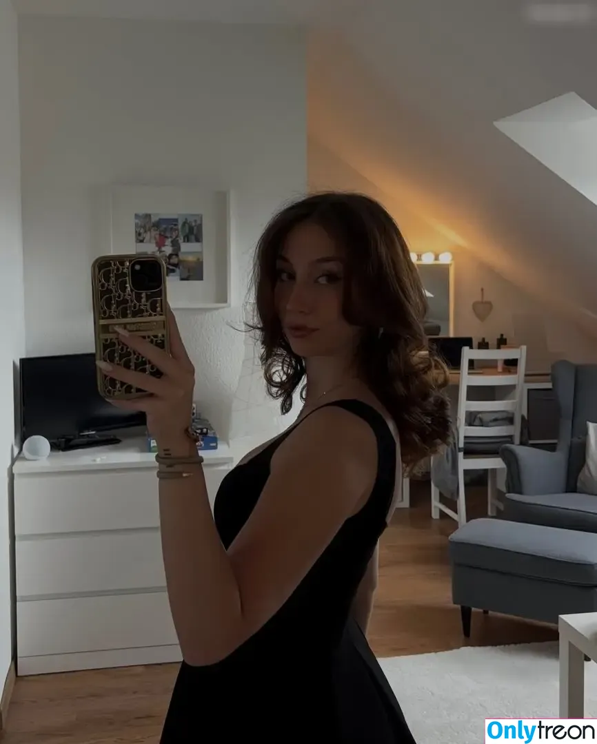 Victoriaa_vgt nude photo #0210 (Victoriaa_vgt)